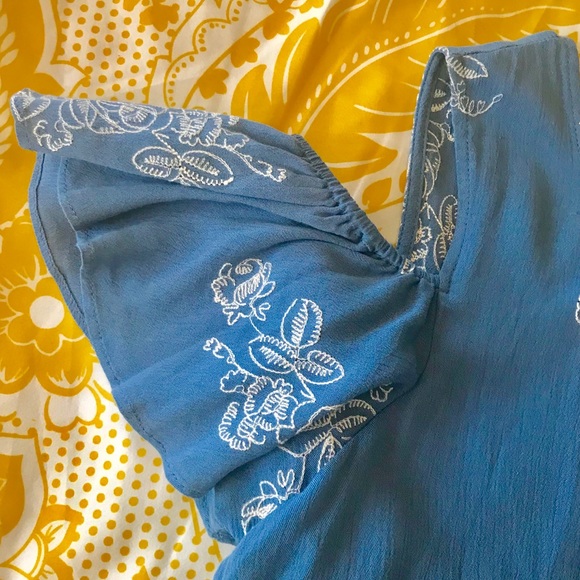 NORDSTROM RACK tank with white flower embroidery - Picture 3 of 4